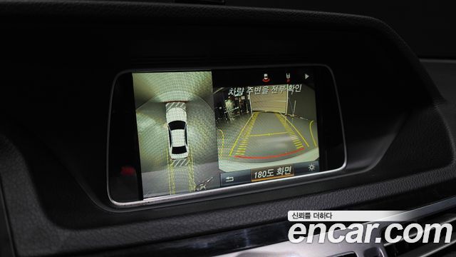Mercedes-Benz E-Class 2016 — photo 20
