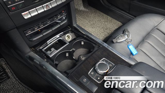 Mercedes-Benz E-Class 2016 — photo 21