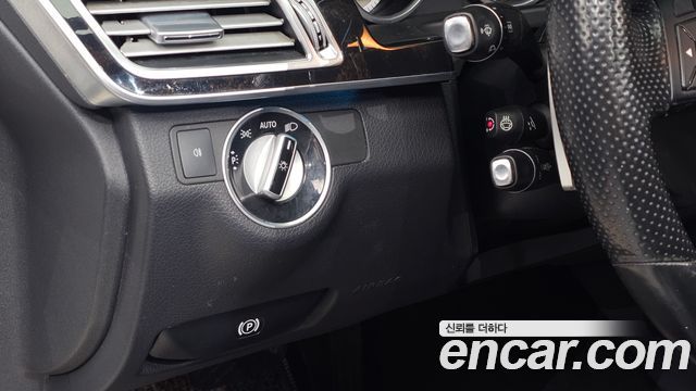 Mercedes-Benz E-Class 2016 — photo 22