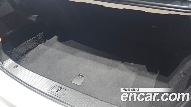Mercedes-Benz E-Class 2016 — photo 27