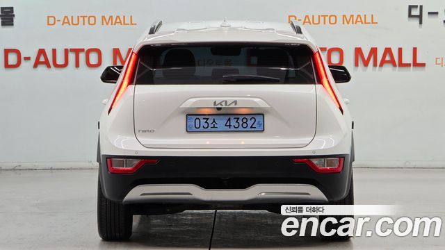 Kia Niro 2023 — photo 2