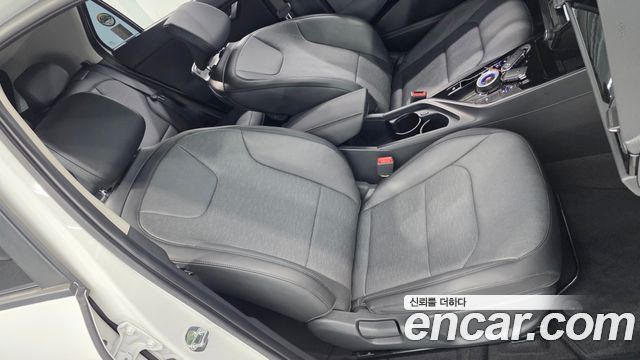 Kia Niro 2023 — photo 18