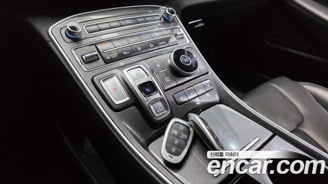 Hyundai Santafe 2022 — photo 9