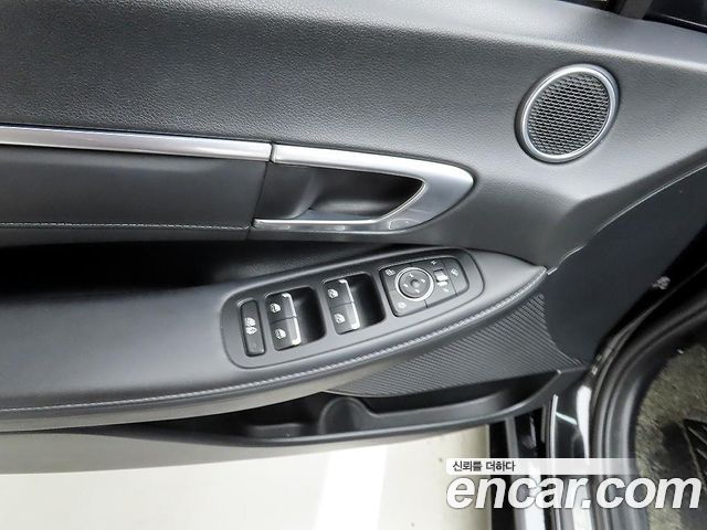 Hyundai Sonata 2022 — photo 11