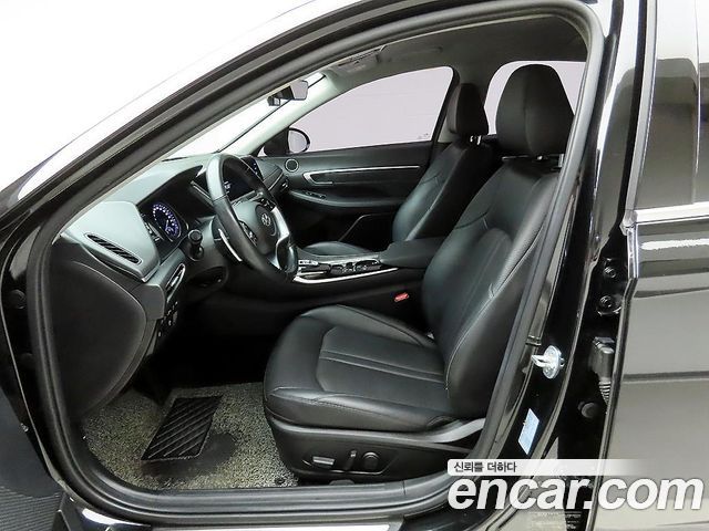 Hyundai Sonata 2022 — photo 12