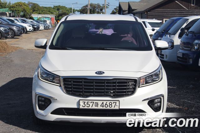 Kia Canival 2019 — photo 1