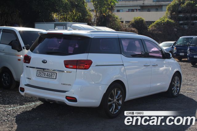 Kia Canival 2019 — photo 6