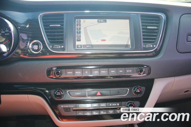 Kia Canival 2019 — photo 14