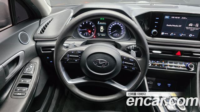 Hyundai Sonata 2023 — photo 13