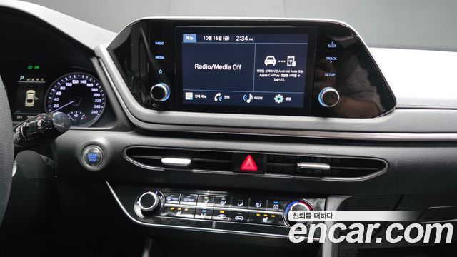 Hyundai Sonata 2023 — photo 17
