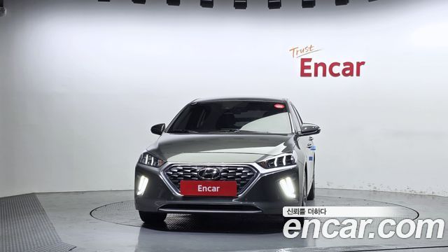 Hyundai Ioniq 2020 — photo 3