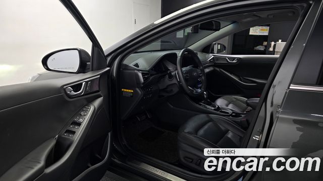Hyundai Ioniq 2020 — photo 13