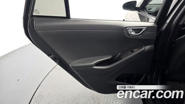 Hyundai Ioniq 2020 — photo 15