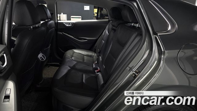 Hyundai Ioniq 2020 — photo 16