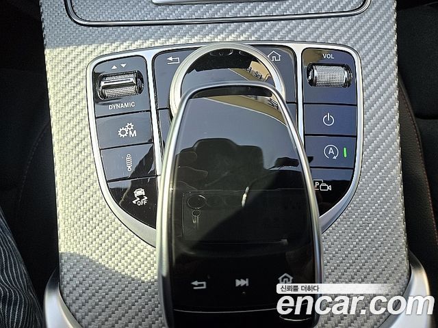 Mercedes-Benz C-Class 2019 — photo 16