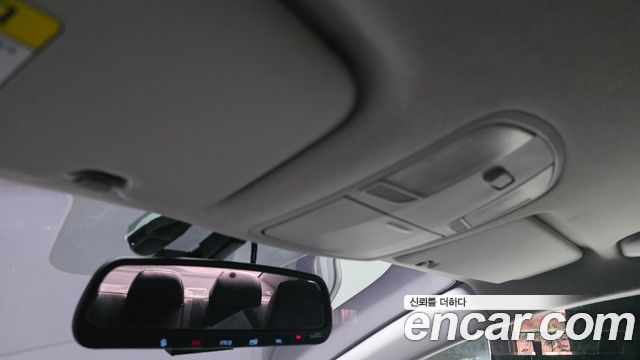Hyundai AVANTE 2019 — photo 23