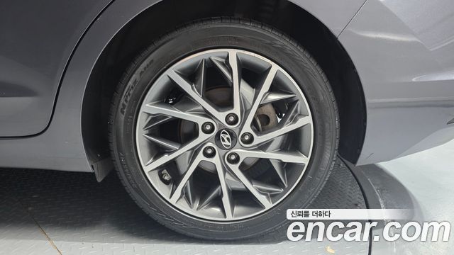 Hyundai AVANTE 2019 — photo 7