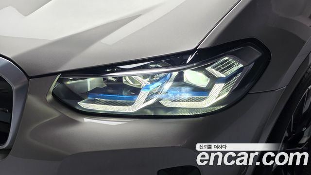 BMW iX3 2024 — photo 8