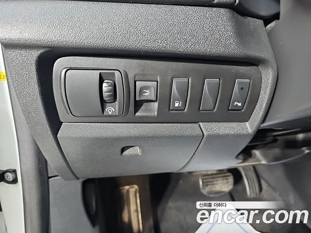 Renault Korea SM3 2010 — photo 17