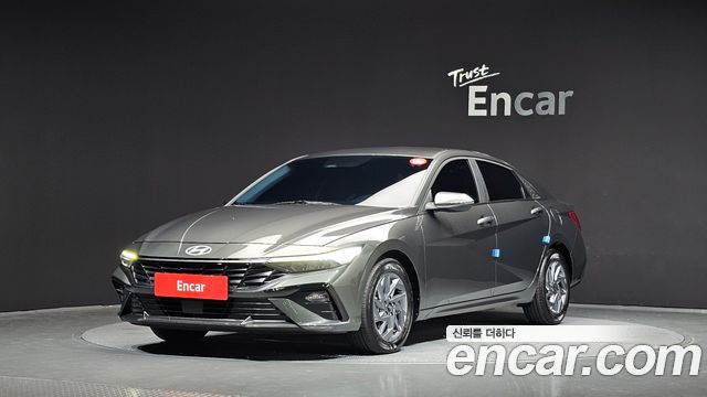 Hyundai AVANTE 2024 — photo 1