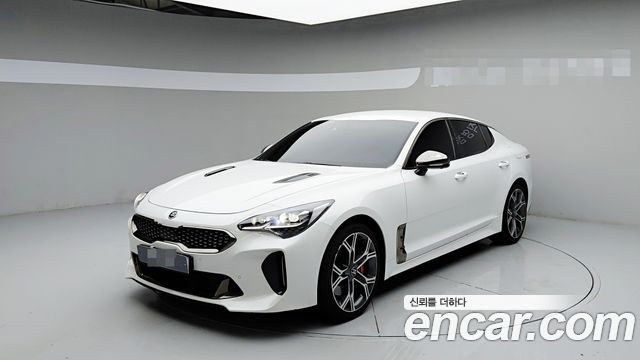 Kia Stinger 2019 — photo 1