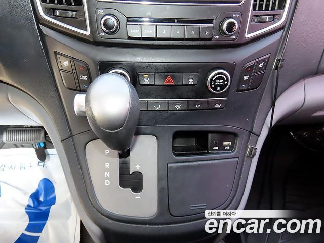 Hyundai Starex 2021 — photo 9