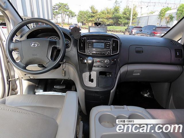 Hyundai Starex 2021 — photo 11