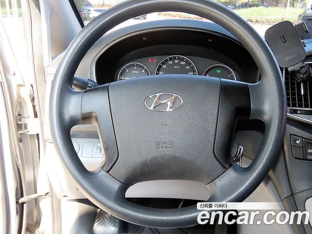 Hyundai Starex 2021 — photo 12