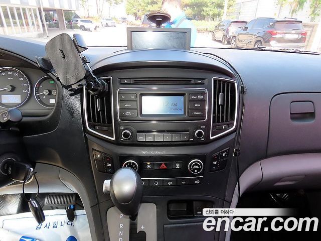 Hyundai Starex 2021 — photo 15