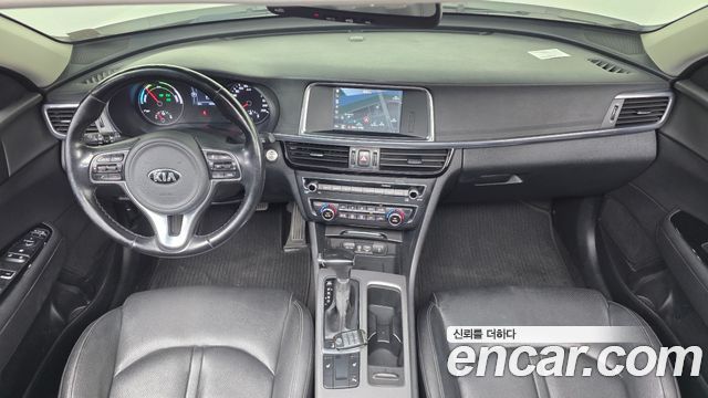 Kia K5 2018 — photo 10