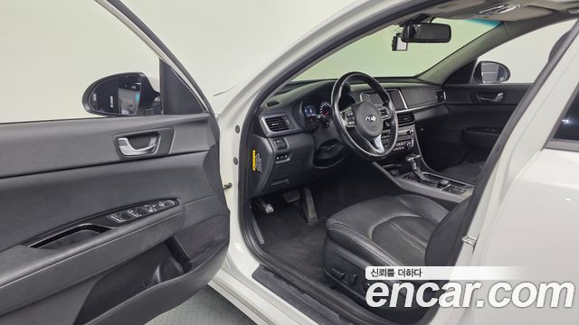 Kia K5 2018 — photo 13