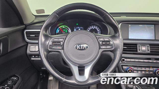 Kia K5 2018 — photo 19