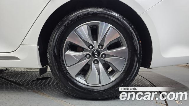 Kia K5 2018 — photo 7