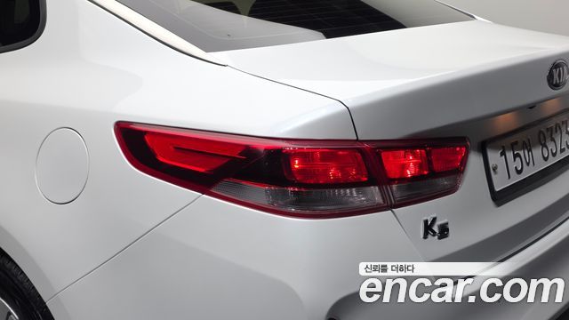 Kia K5 2018 — photo 9