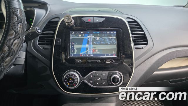 Renault Korea QM3 2018 — photo 20