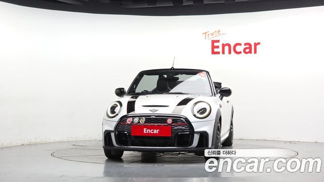 Mini Cooper Convertible 2024 — photo 3