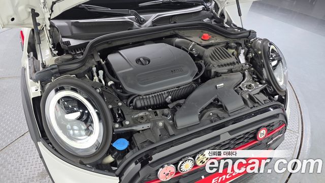 Mini Cooper Convertible 2024 — photo 6