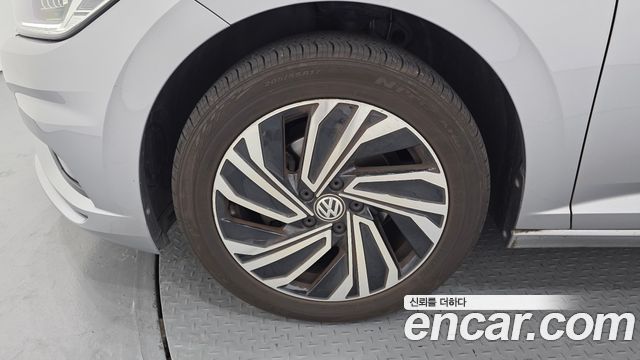 Volkswagen Jetta 2021 — photo 5