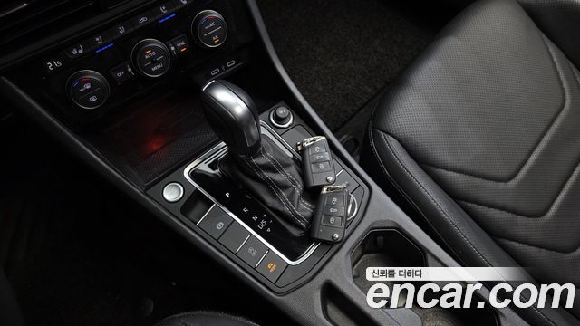 Volkswagen Jetta 2021 — photo 12