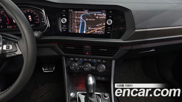 Volkswagen Jetta 2021 — photo 20