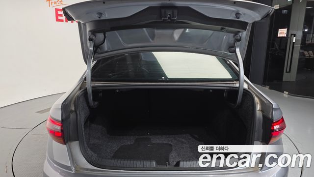 Volkswagen Jetta 2021 — photo 26