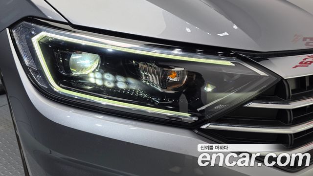 Volkswagen Jetta 2021 — photo 8
