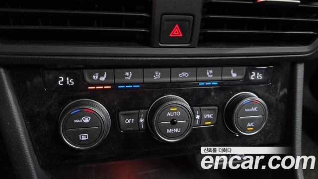 Volkswagen Jetta 2021 — photo 30