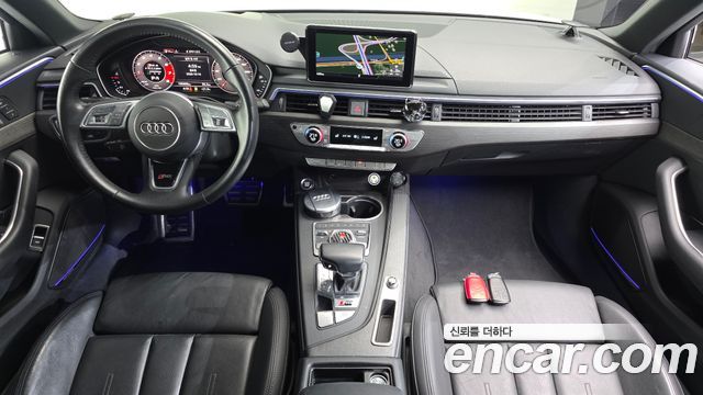 Audi A4 2019 — photo 10