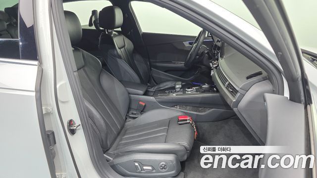 Audi A4 2019 — photo 17