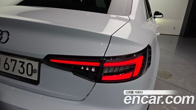 Audi A4 2019 — photo 9