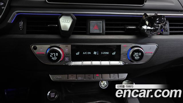 Audi A4 2019 — photo 31