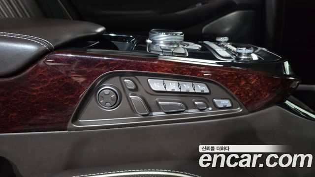Genesis EQ900 2018 — photo 26