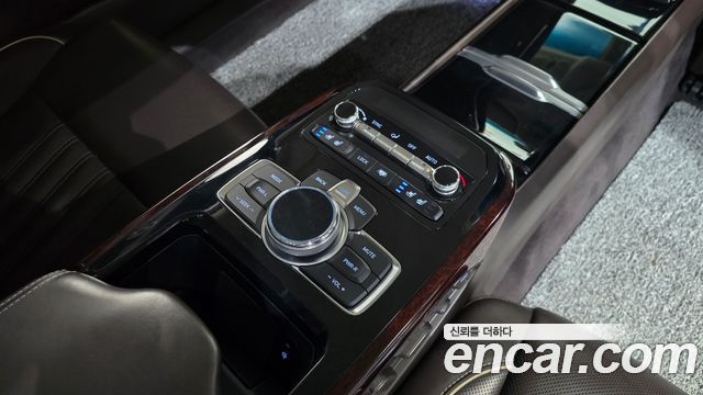 Genesis EQ900 2018 — photo 27