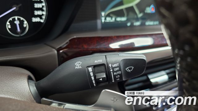 Genesis EQ900 2018 — photo 29